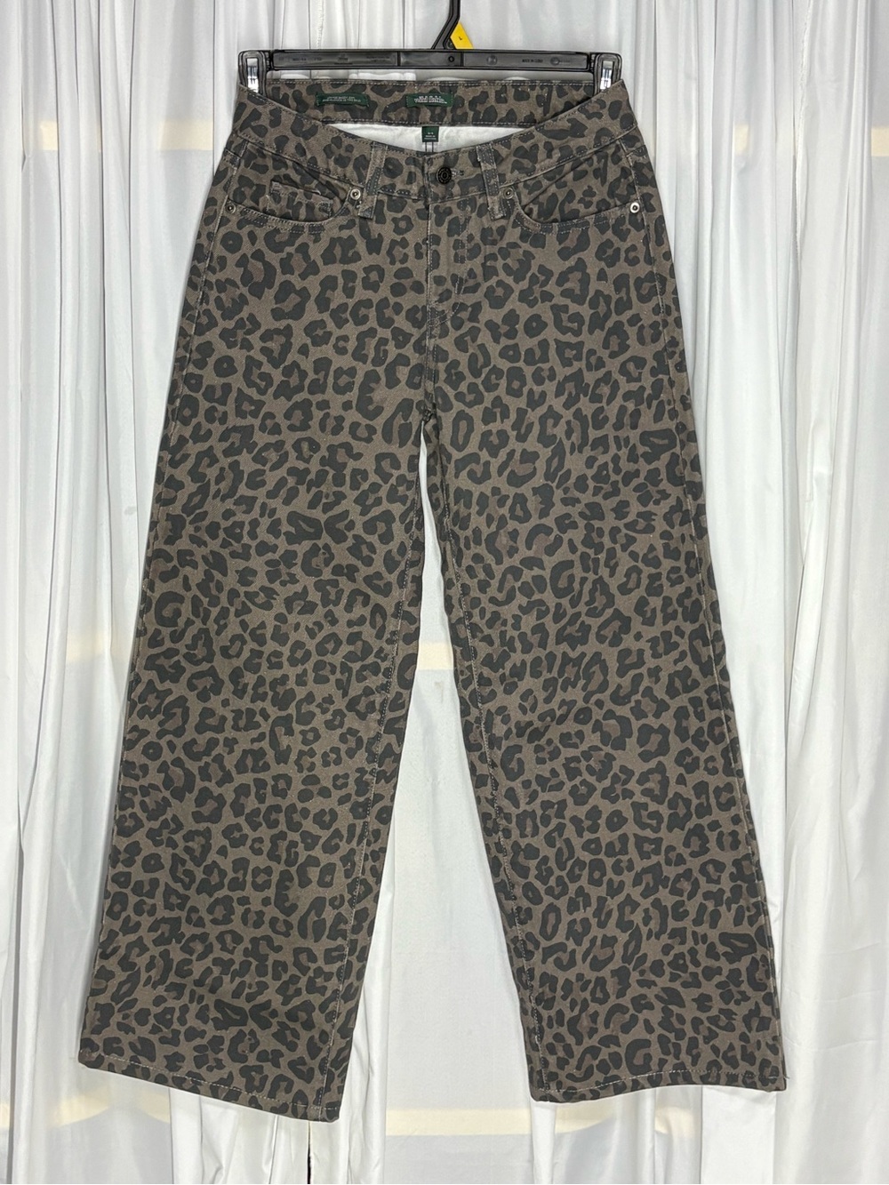 Wild Fable Taupe and Black Leopard Wide-Leg Jeans Size 0/R